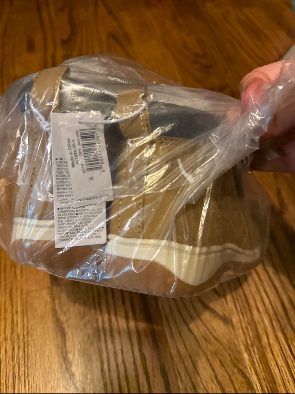 Old Navy Kids Tan Boots